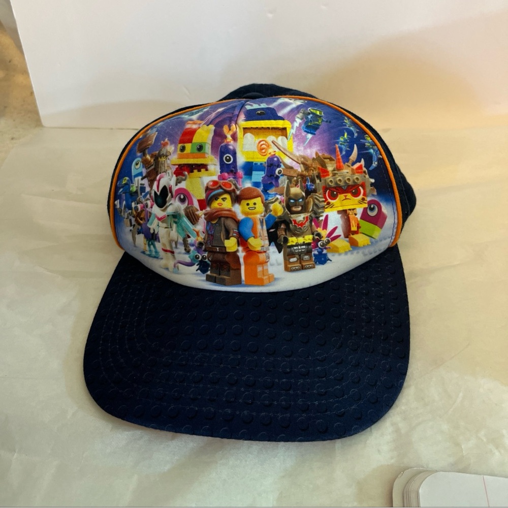 LEGO MOVIE 2 YOUTH SNAP BACK CAP EXCELLENT CONDITION NAVY W/ORANGE TRIM PLAYTIME